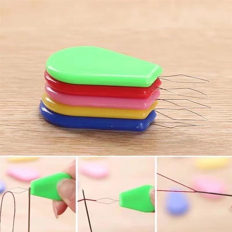 [1 cái] Dụng cụ hỗ trợ xỏ chỉ tự động mẫu số 3 màu ngẫu nhiên Pinky Shop mã DCXC3