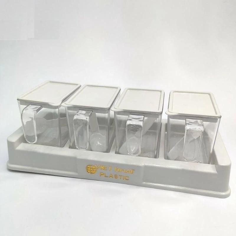 Bộ 4 lọ gia vị có thìa muỗng nhựa Việt Nhât - Hũ đựng gia vị có nắp đậy, có khay đế