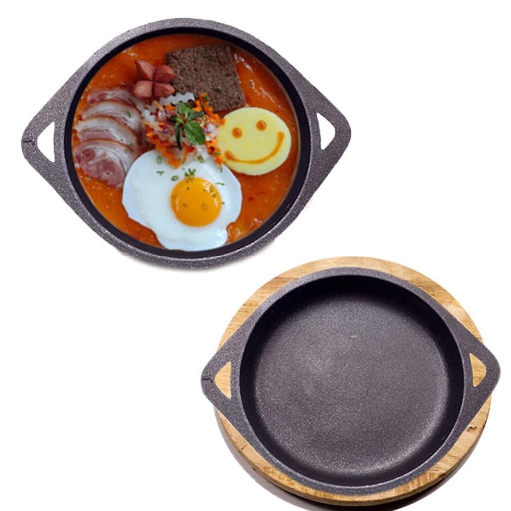 Chảo chống dính dùng chiên trứng, đổ bánh xèo size 22cm đa năng