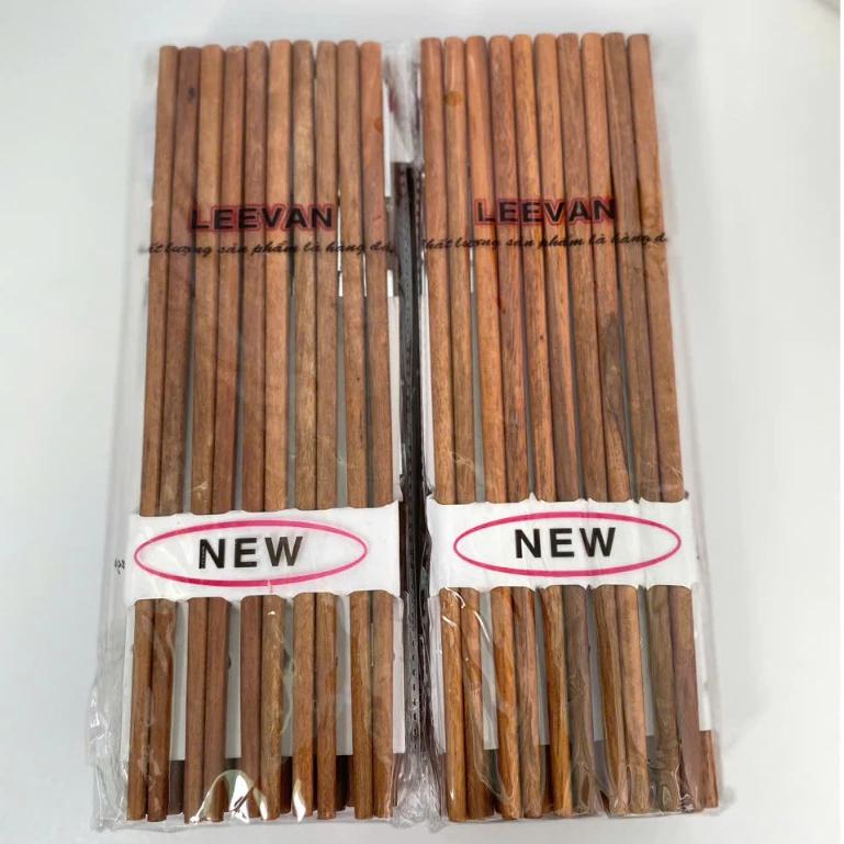 Combo 10 Đôi đũa gỗ tre được vót thủ công, không sơn phủ đánh bóng còn độ nhám tự nhiên LeeVan