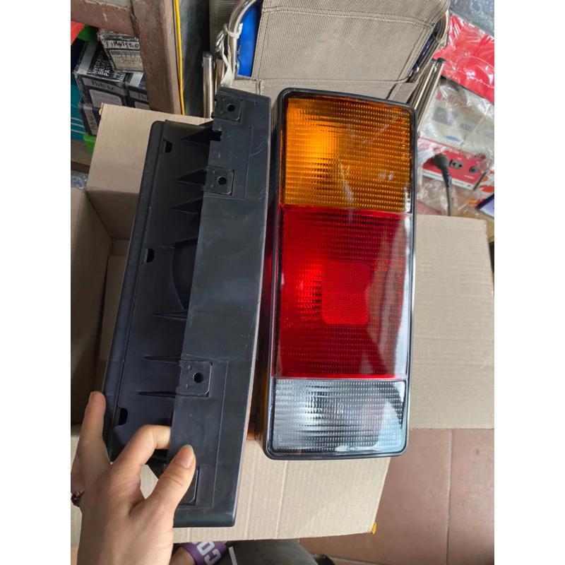 đèn hậu hyundai 3t5, 5t,8t,15t, 24t các dòng Hd nâng tải xịn korea giá cả cặp