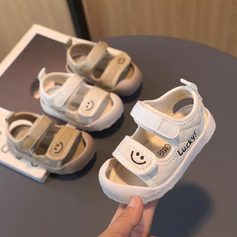 Dép sandal cao cấp Lucky cho bé trai bé gái quai dán tiện lợi đế mềm nhẹ mũi cong chống vấp sz15-26