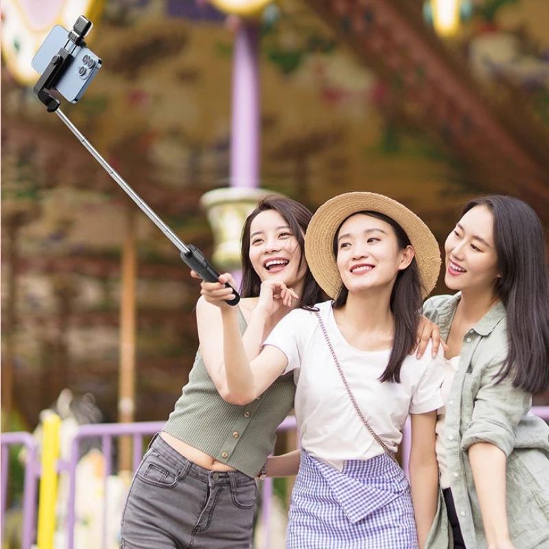 Gậy Chụp Ảnh 3 Chân Q07 Có Đèn Kèm Remote Chụp Hình từ xa ,Gậy Tự Sướng Selfie,Giá Đỡ Livestream Đa Năng Tiện Lợi