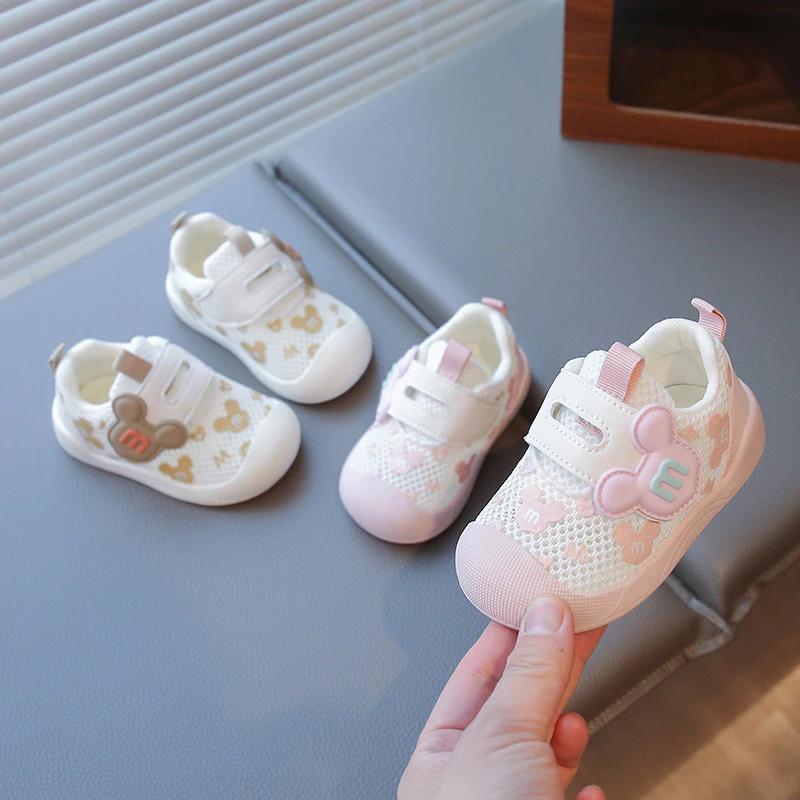 Giày lưới tập đi quai dán tiện lợi cho bé thoáng nhẹ mềm êm chân hoạ tiết gấu M 588 size 15-25