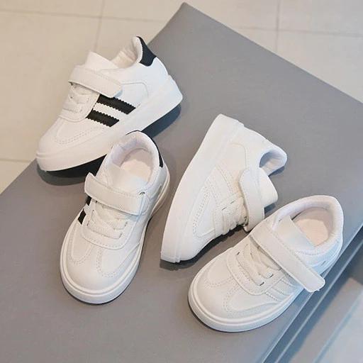 Giày thể thao 2 sọc Basic đen trắng thời trang cho bé size 21-32