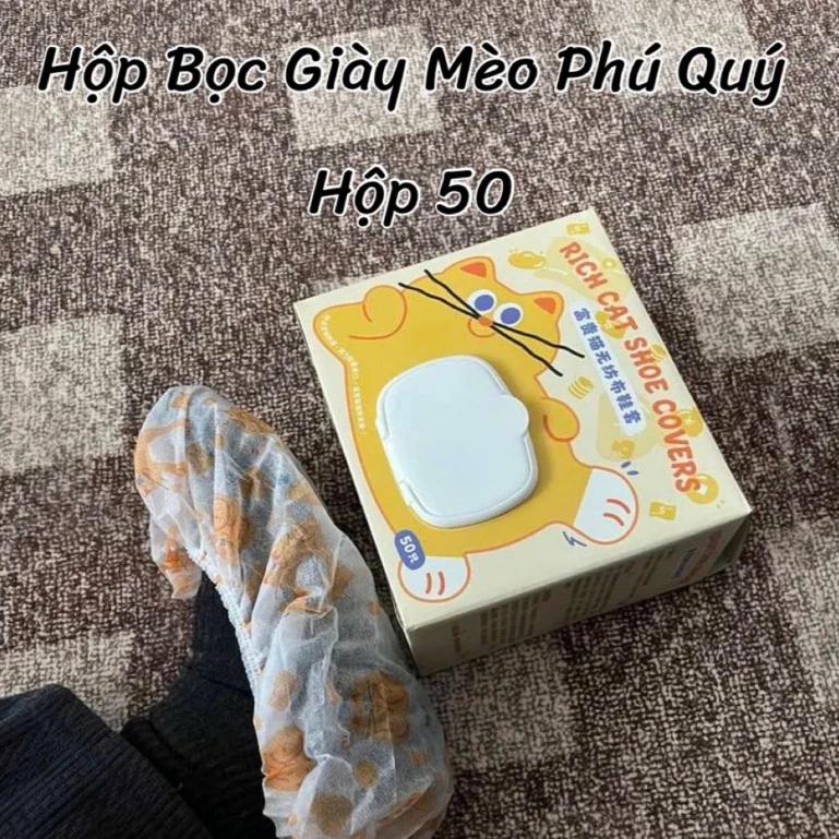 Hộp 50 đôi bọc giày dùng một lần mèo phú quý dùng trong nhà dày dễ thương in họa tiết vải không dệt