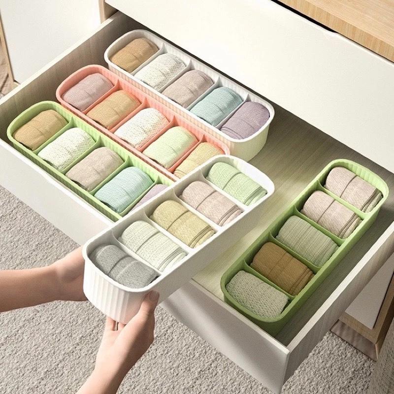 Hộp đựng đồ lót, tất vớ chia ngăn đa năng kệ nhựa để đồ dùng cá nhân Tặng kèm sticker dễ thương