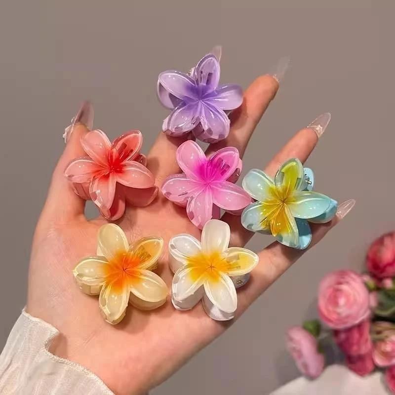 Kẹp hoa sứ mini 4cm, kẹp hình bông hoa sứ hottrend phong cách tiểu thư dành cho nữ