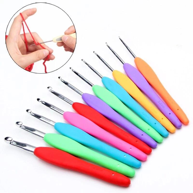 Kim móc len cán nhựa dẻo đủ size (êm tay, dễ xài cho người mới học) phù hợp với mọi loại len và sợi