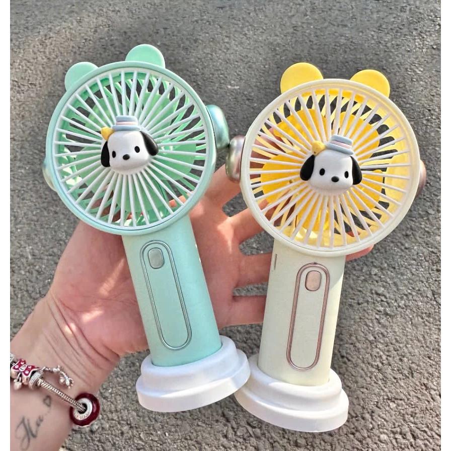 Quạt Mini Cầm Tay Tích Điện 3 Tốc Độ Gió 8830, Quạt Tích Điện Dễ Thương Siêu Mạnh Kèm dán Sitker