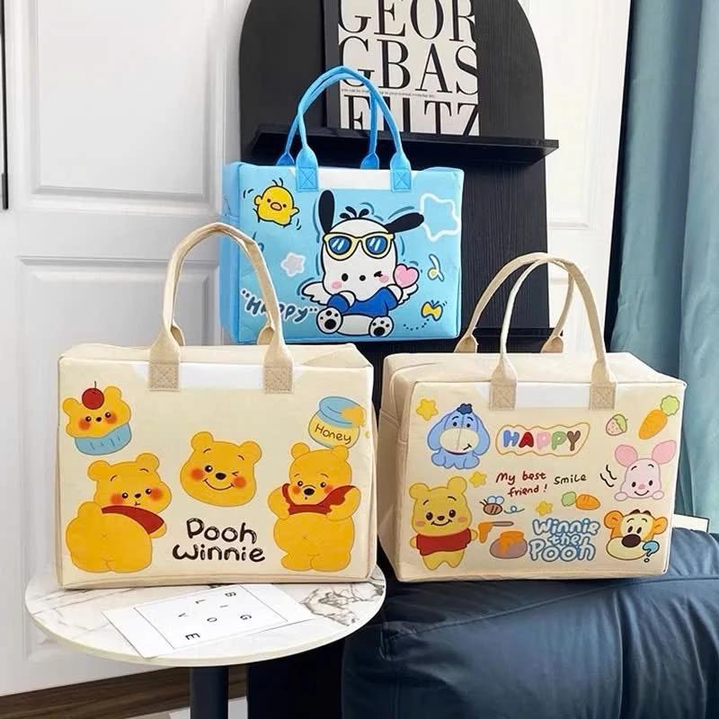 Túi Đựng Mỹ Phẩm Du Lịch Gấu Dâu Labubu Cỡ Lớn Bằng Vải Nỉ Họa Tiết Hoạt Hình Dễ Thương Cho Nữ